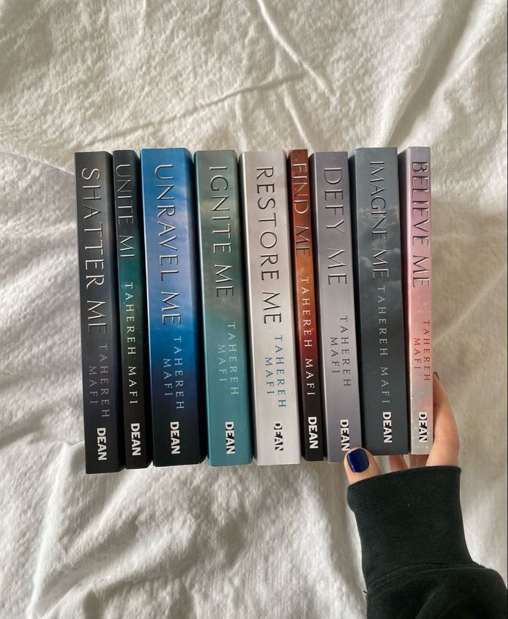 SHATTER ME - THE COMPLETE COLLECTION (9-Book Boxset)